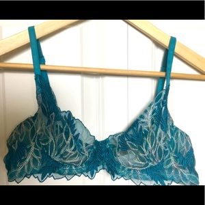 Body by Victoria and Sokoloff Blue Bra Bundle